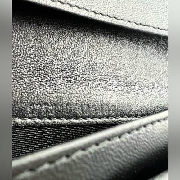 ALEXANDER MCQUEEN Light Latte Continental Card Wallet Silver Skull Closure - Picture 12 of 16